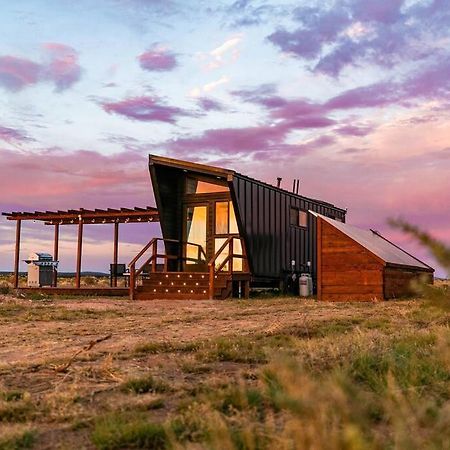 Grand Canyon Stargazing Off-Grid Tiny Home ヴァジェ エクステリア 写真