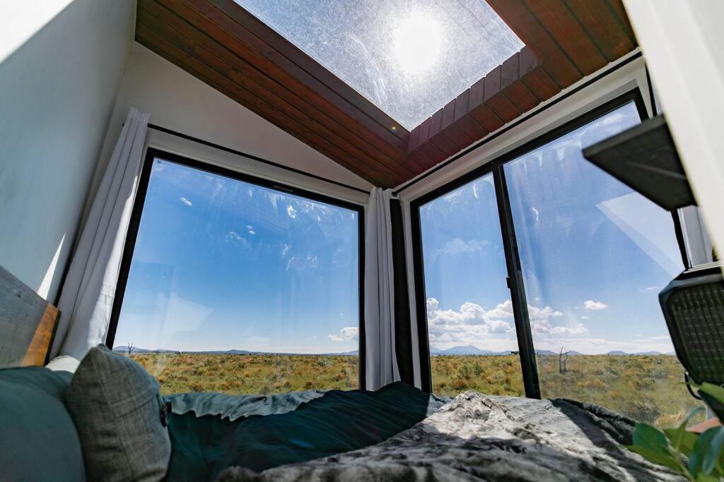Grand Canyon Stargazing Off-Grid Tiny Home ヴァジェ エクステリア 写真