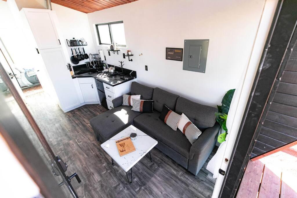 Grand Canyon Stargazing Off-Grid Tiny Home ヴァジェ エクステリア 写真