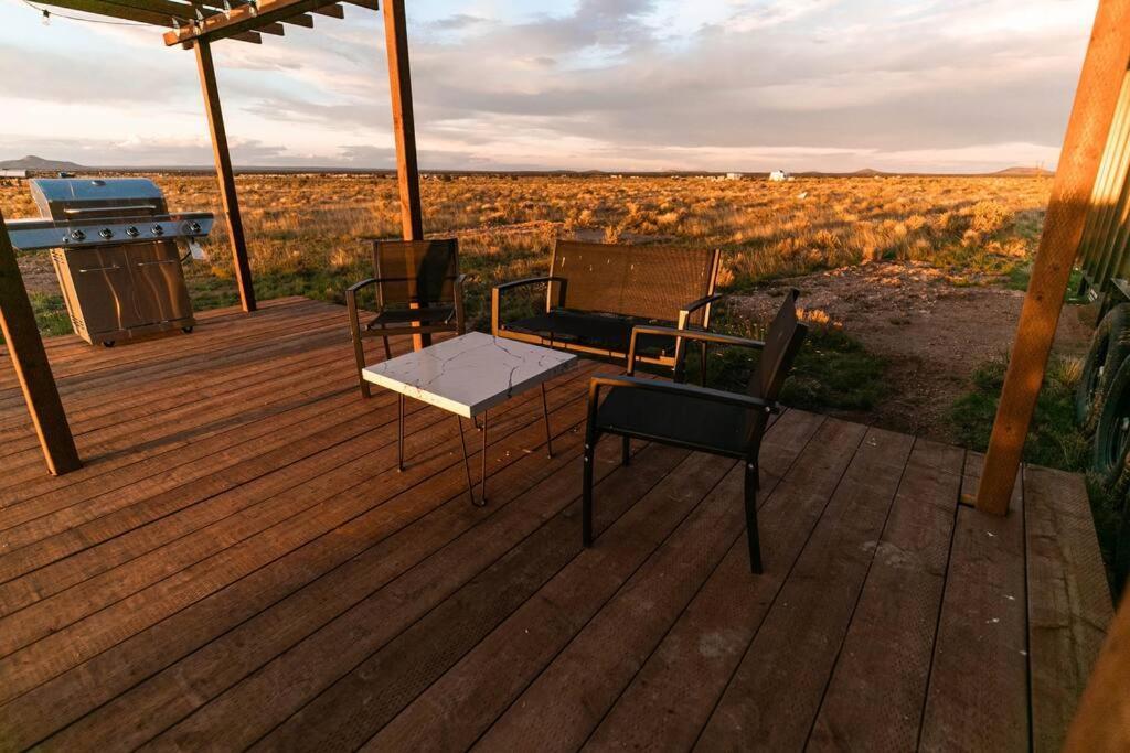 Grand Canyon Stargazing Off-Grid Tiny Home ヴァジェ エクステリア 写真